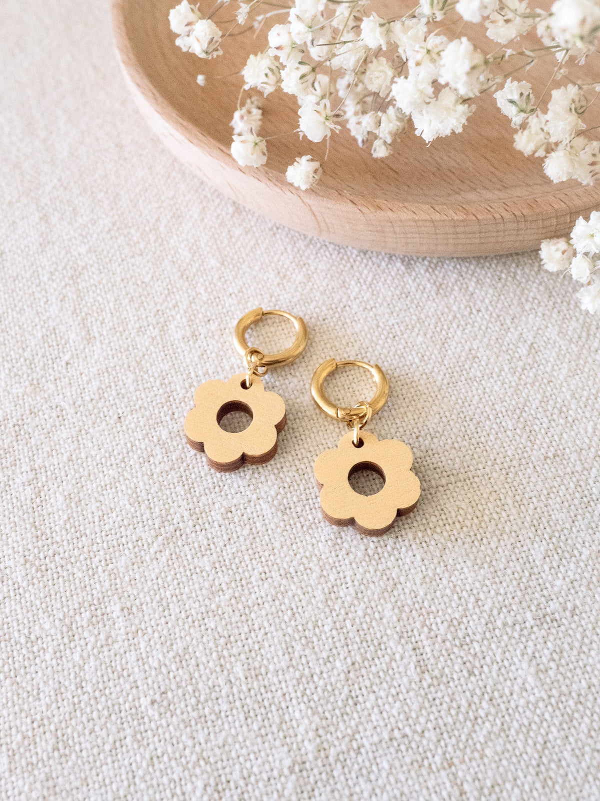 Malla earrings, plywood flower earrings (various colors)