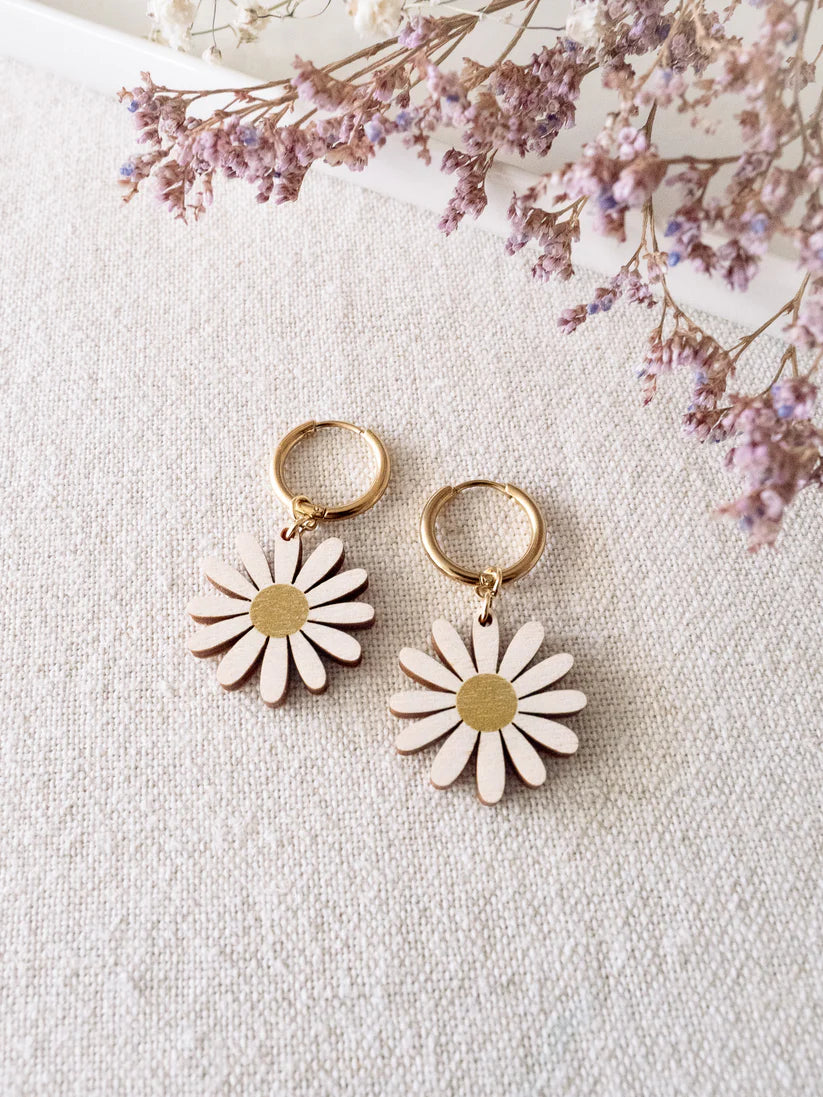 Ilona earrings, plywood daisy earrings