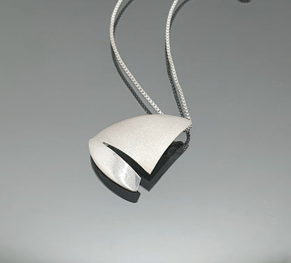 Pursi pendant, eco-silver