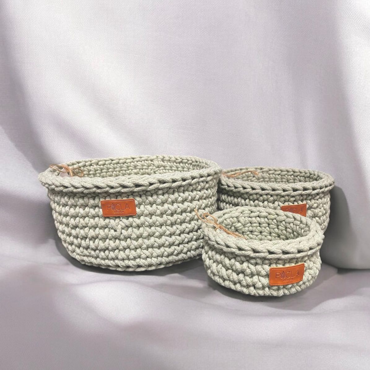 Decorative basket, crocheted (various colors)