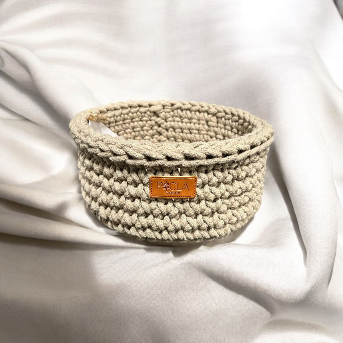 Decorative basket, crocheted (various colors)