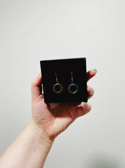 Hologram Donut -korvikset, secondhand-materiaaleista (eri värejä)