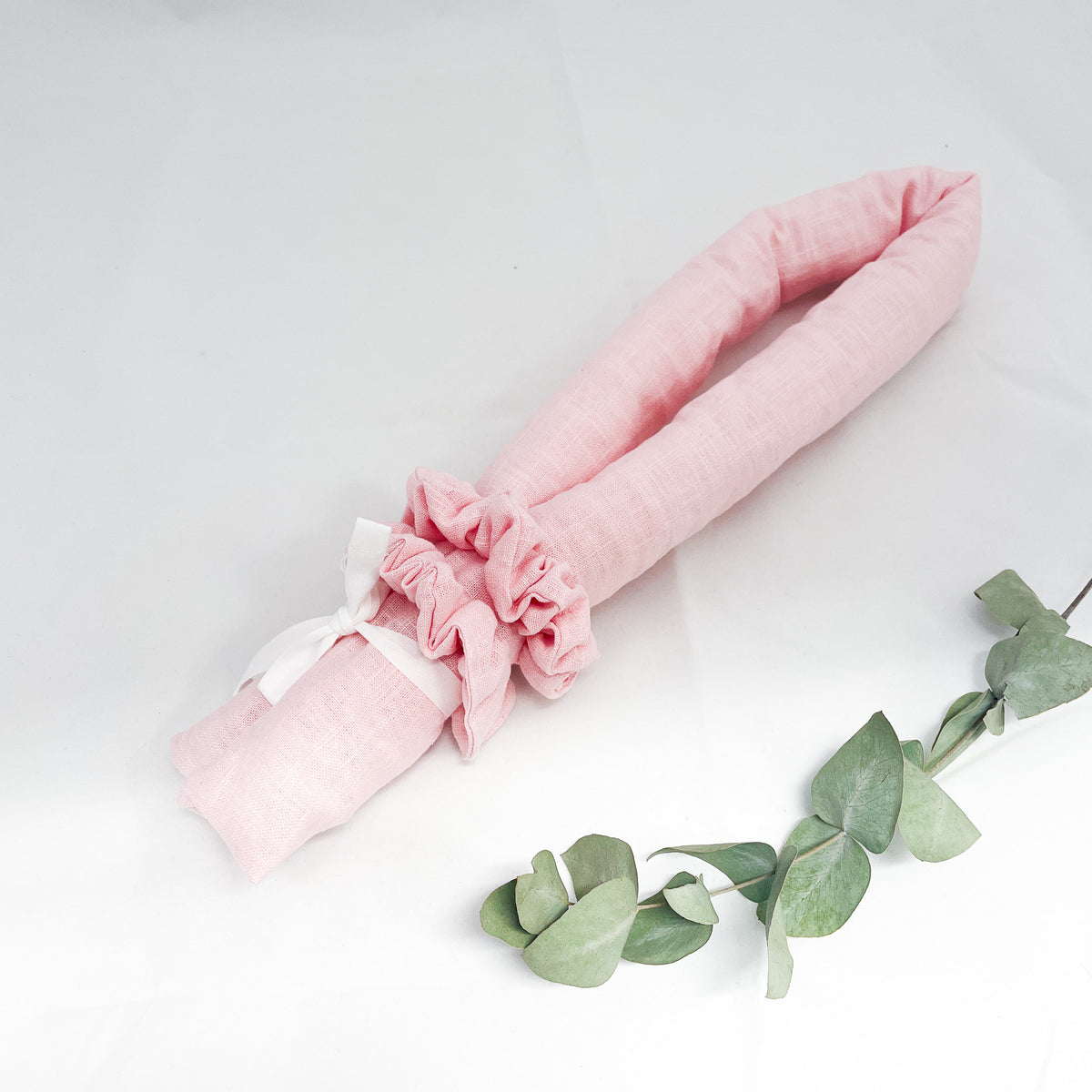Adeliina-kiharrussetti, 3-osainen, 100 % pellavaa
