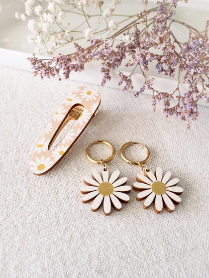 Ilona earrings, plywood daisy earrings
