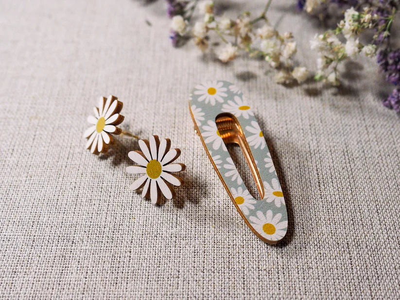 Ilona stud earrings, plywood flower earrings