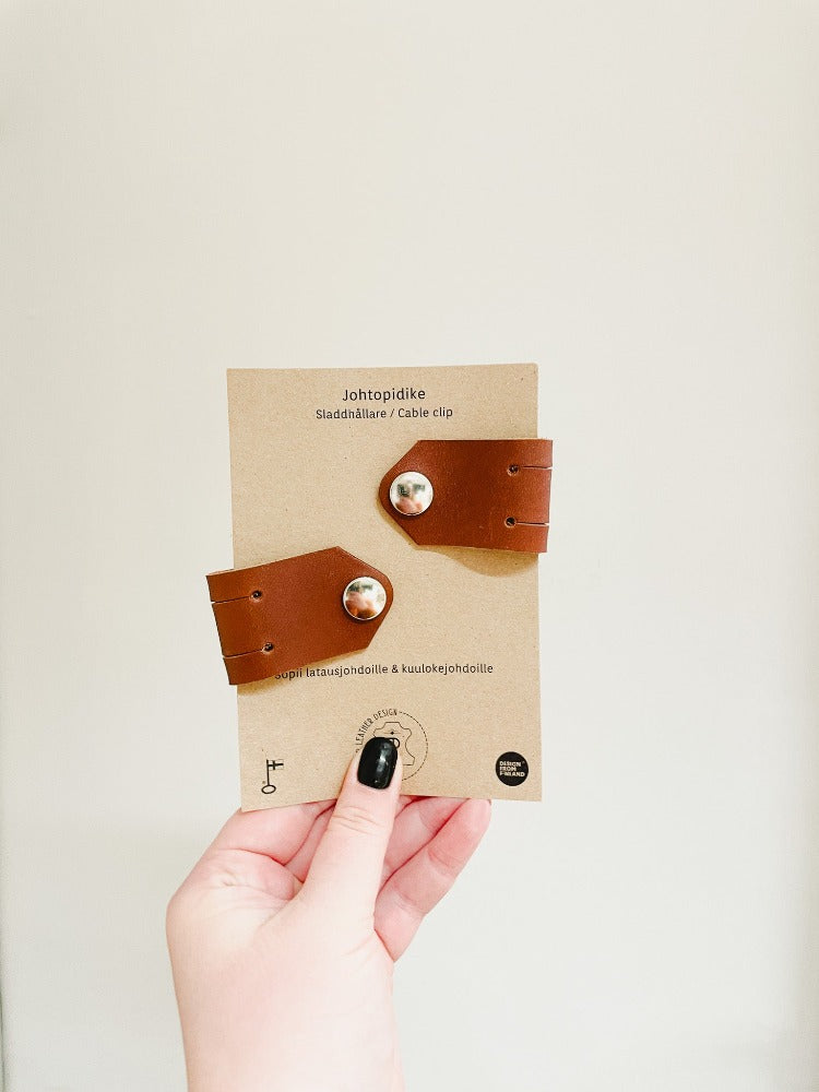 Nahkainen johtopidike, Kaarnavilla x TR leather