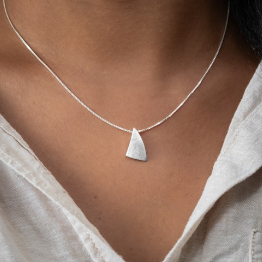 Fokka-riipus, ekohopeaa